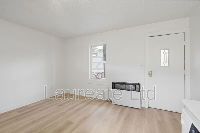 Newly Remodeled Studios in  the Heart of Colorado Springs!! property image