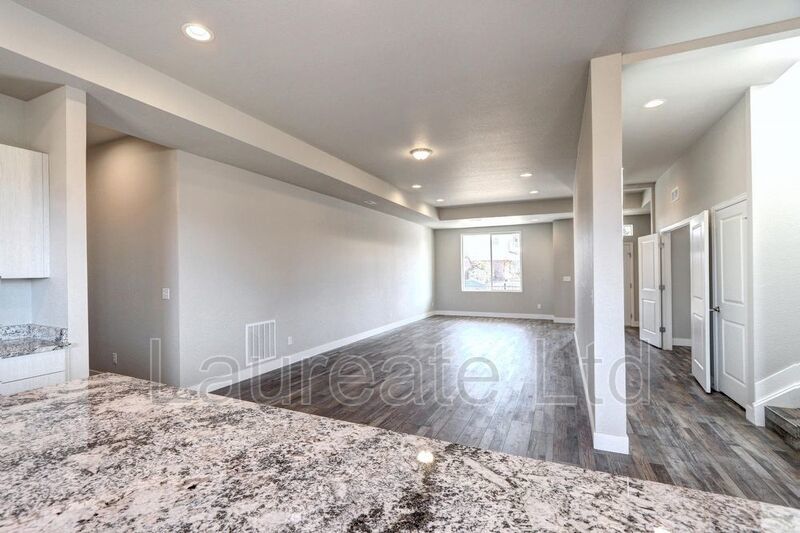 Sprawling 2 Story 4Bd 3.5Ba @ THE GARDENS ON JULIET property image