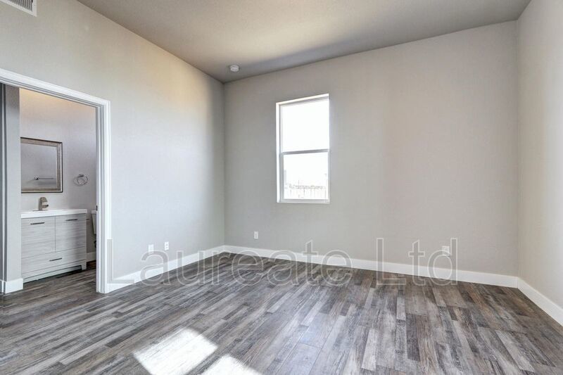 Sprawling 2 Story 4Bd 3.5Ba @ THE GARDENS ON JULIET property image