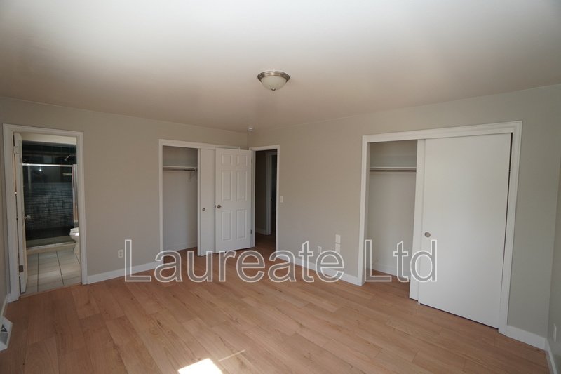 Spacious 4 Bedroom 3 Bathroom with Finished Basement in Aurora! property image