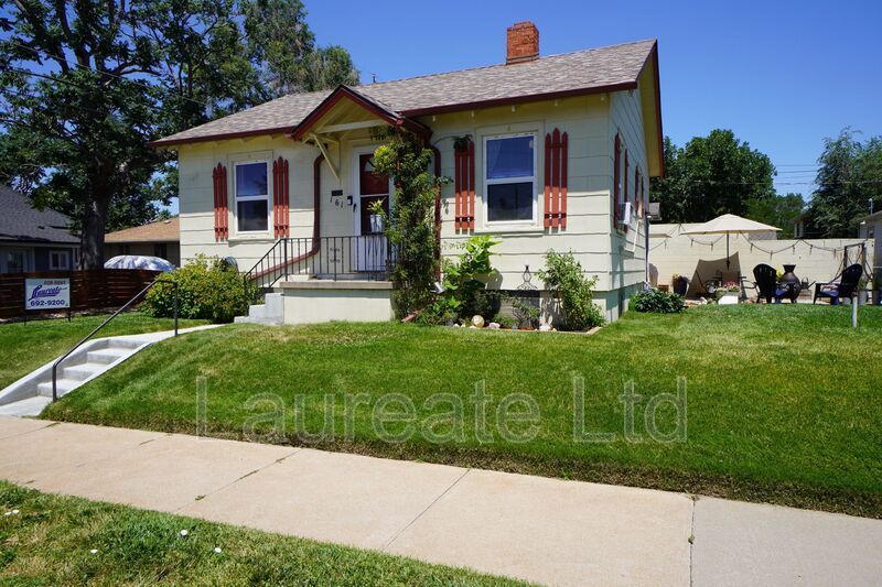 Charming 1 Bedroom Single Family Home with basement in Downtown Englewood!! property image