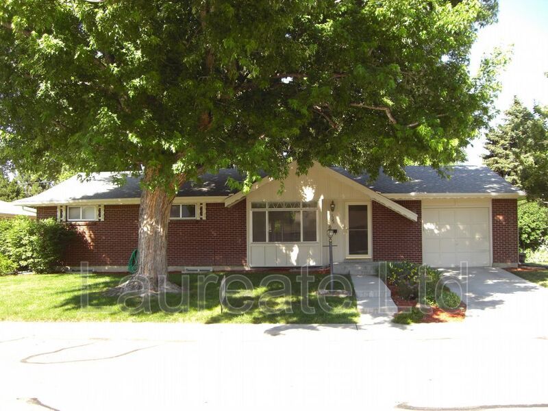 Nice 3+ Bed 2 bath in SE Denver - MUST SEE!! property image