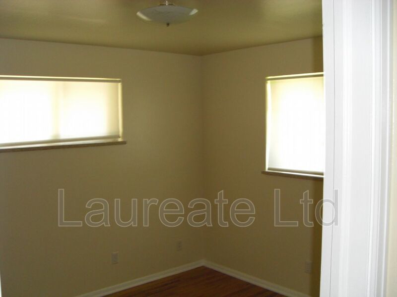 Nice 3+ Bed 2 bath in SE Denver - MUST SEE!! property image