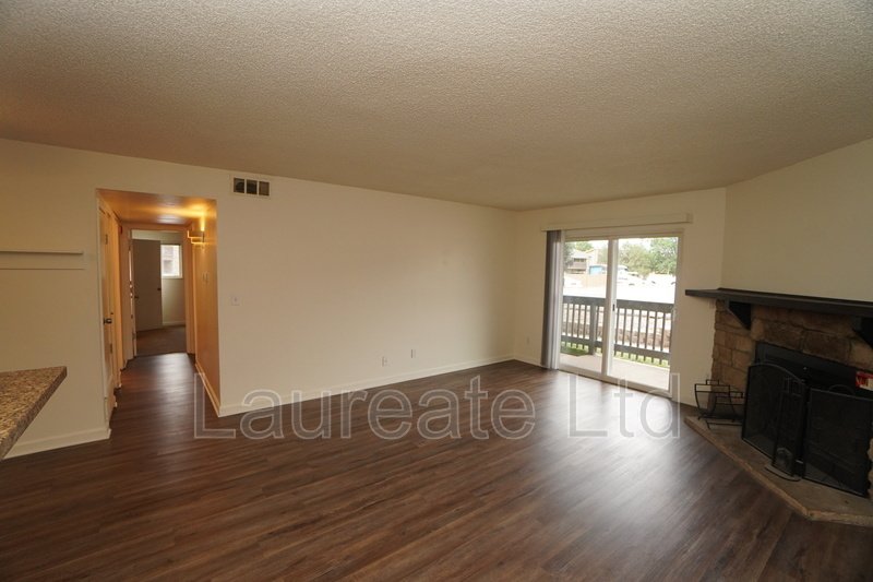 Newly updated Spacious 2 Bed 2 Bath Condo In Aurora!! property image