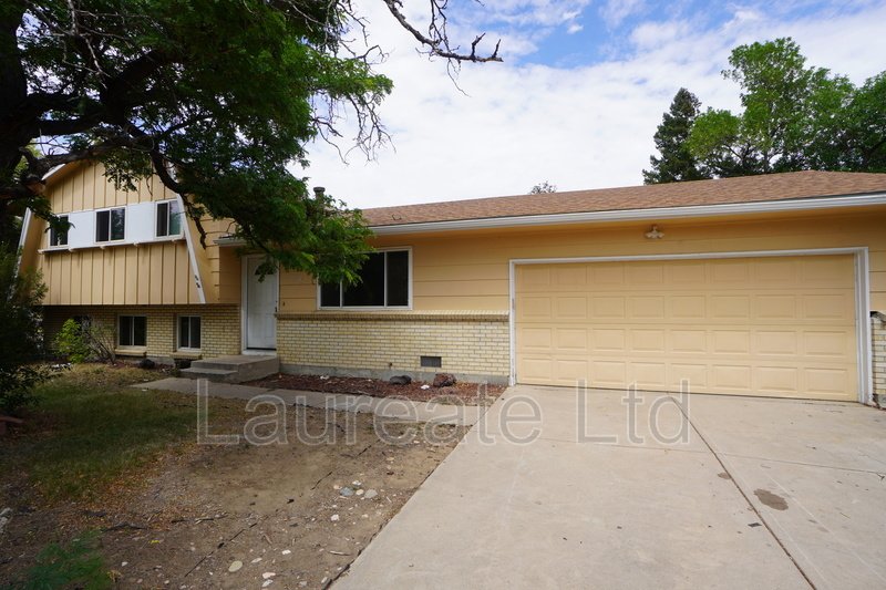 Newly Remodeled 4Bd 2Ba Home in Aurora - Cherry Creek Schools!! property image