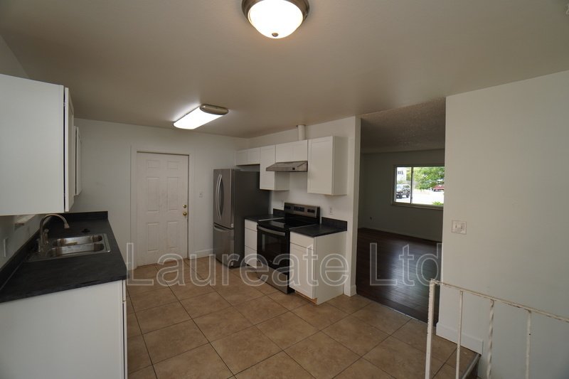 Newly Remodeled 4Bd 2Ba Home in Aurora - Cherry Creek Schools!! property image