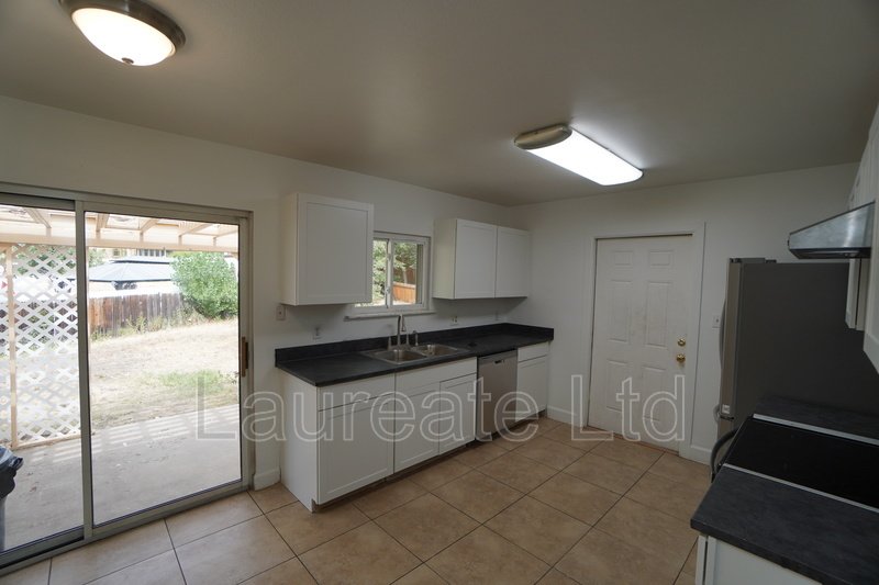 Newly Remodeled 4Bd 2Ba Home in Aurora - Cherry Creek Schools!! property image