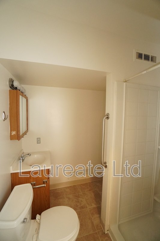 Adorable 1 Bedroom Carriage House in Aurora property image