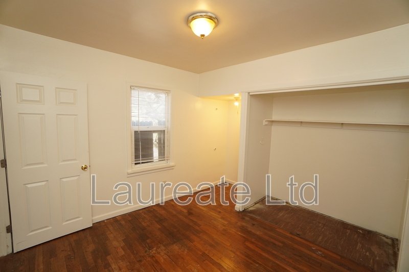 Adorable 1 Bedroom Carriage House in Aurora property image