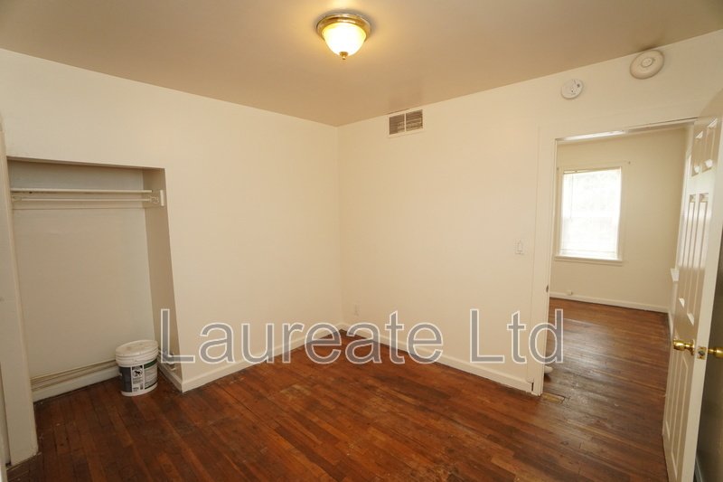 Adorable 1 Bedroom Carriage House in Aurora property image