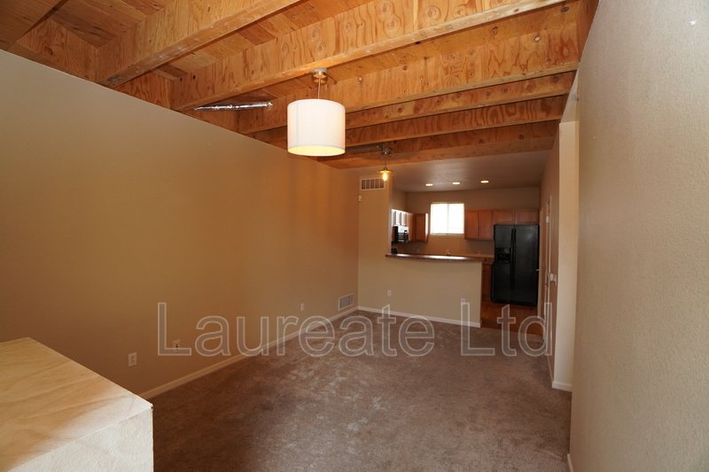 Light and Bright 3-story 1 Bedroom Townhome property image