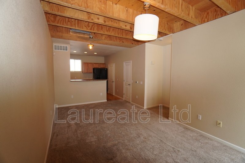 Light and Bright 3-story 1 Bedroom Townhome property image