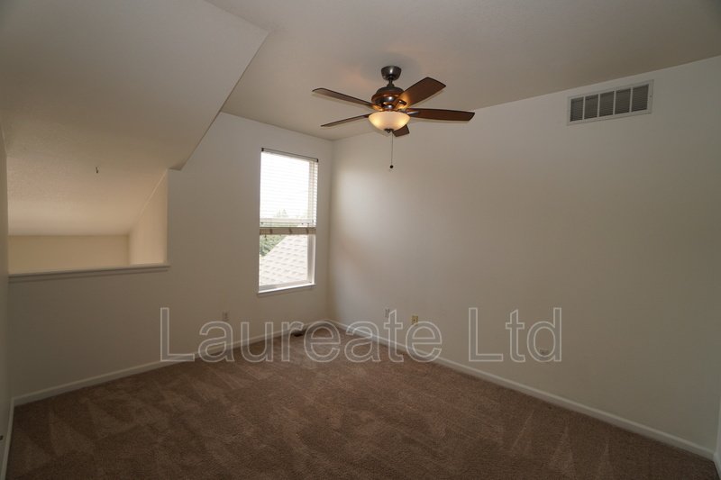 Light and Bright 3-story 1 Bedroom Townhome property image