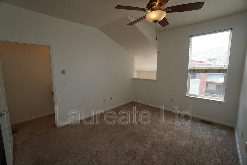Light and Bright 3-story 1 Bedroom Townhome property image