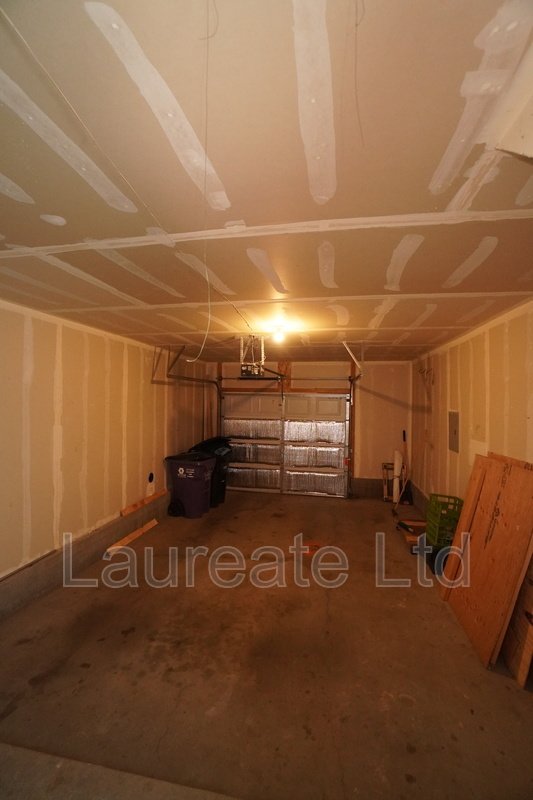 Light and Bright 3-story 1 Bedroom Townhome property image
