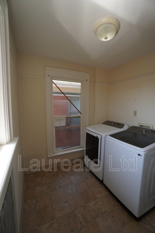 Bright and beautiful 1 bedroom Minutes to City Park! property image