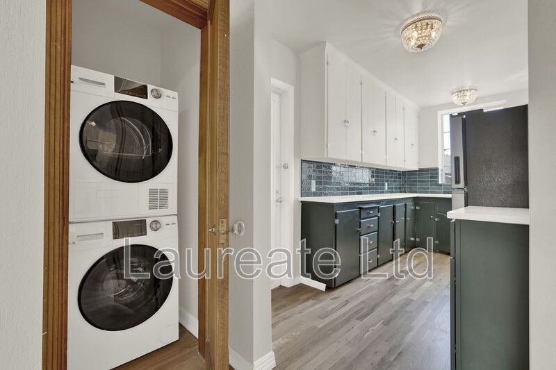 MOVE-IN SPECIAL!!!Meticulously renovated 2bd 2Ba units in Historic La Rue building in Heart of Congress Park!!! property image