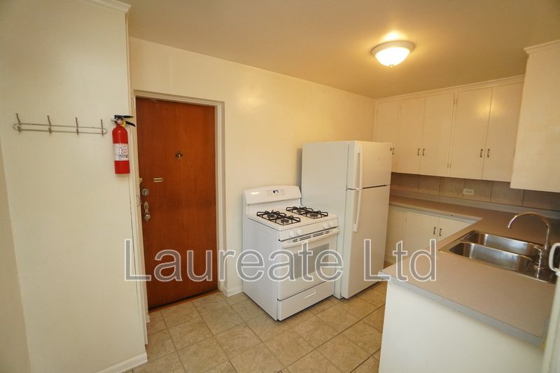 Charming and spacious 2 Bedroom in Cherry Creek North - Tons of Character property image