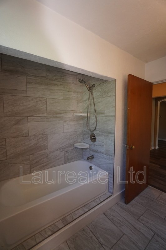 Charming and spacious 2 Bedroom in Cherry Creek North - Tons of Character property image