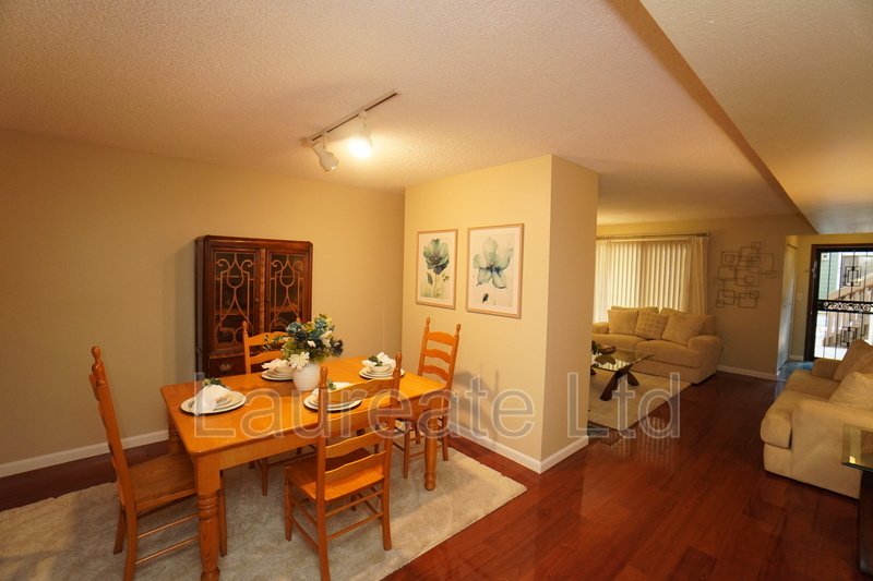Meticulously maintained 1 bedroom ground floor unit in Glendale!! 1/2 Month rent incentive! property image