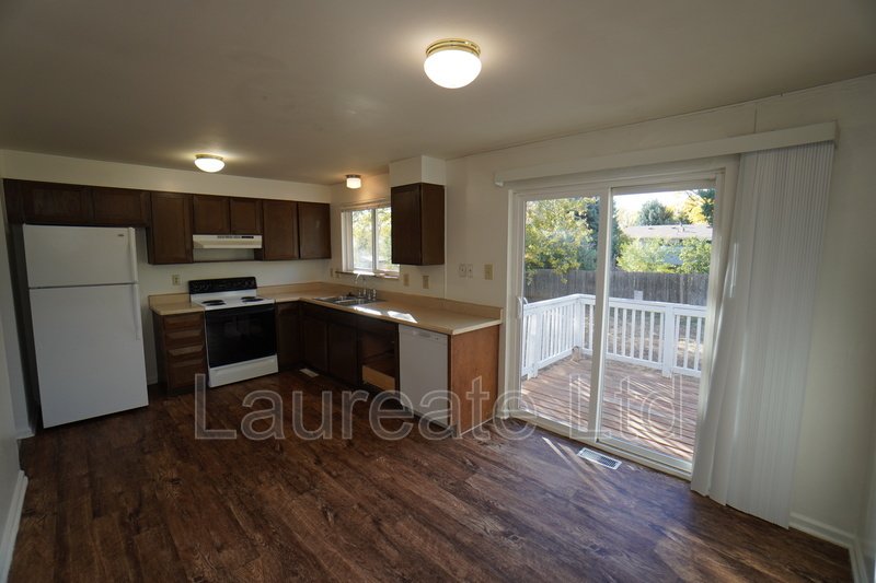 Charming 2 bederoom Bi-Level Single Home in SW Littleton/Lone Tree!! property image